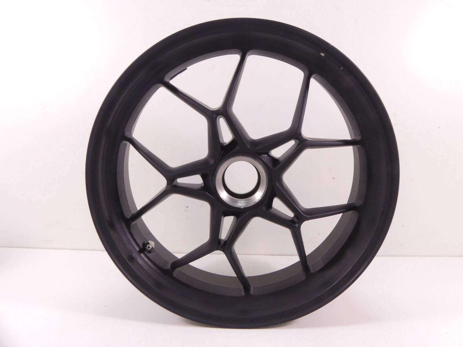 2014 MV Agusta B3 Brutale 800 EAS Rear Straight Wheel Rim 17x5.5 80A0B4444 {{ shop.shopifyCountryName }} - Mototech271