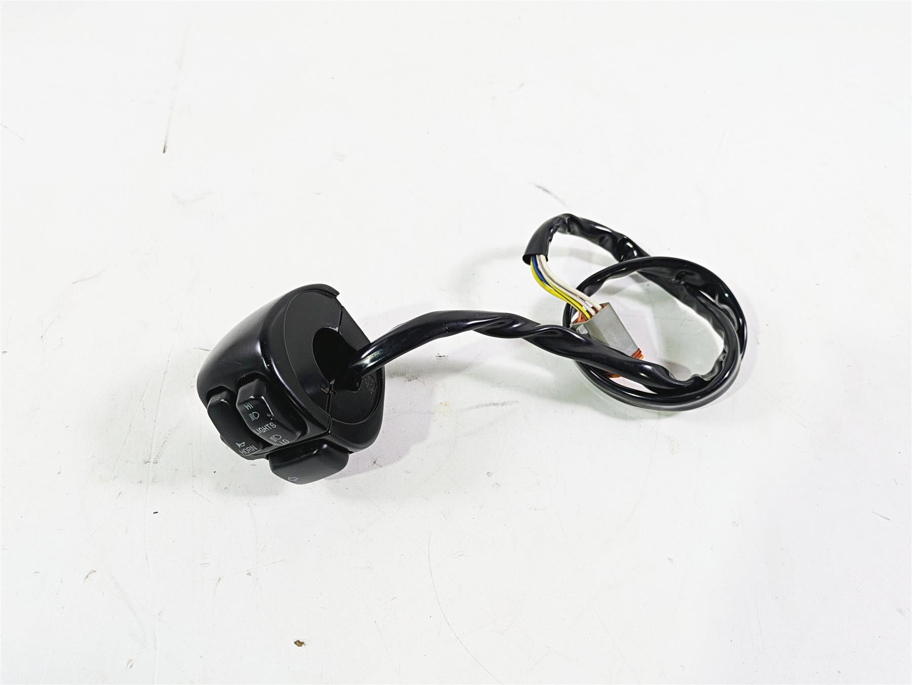 2006 Harley VRSCR Street V-Rod Left Hand Control Switch 71682-06A 71685-06A {{ shop.shopifyCountryName }} - Mototech271
