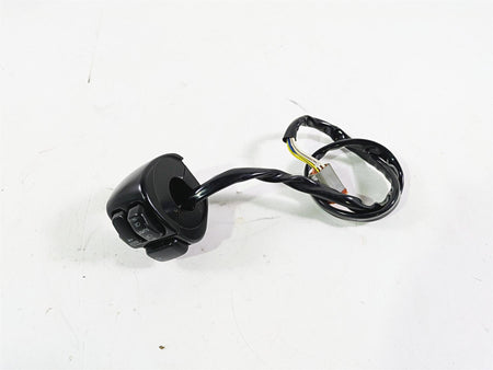 2006 Harley VRSCR Street V-Rod Left Hand Control Switch 71682-06A 71685-06A {{ shop.shopifyCountryName }} - Mototech271