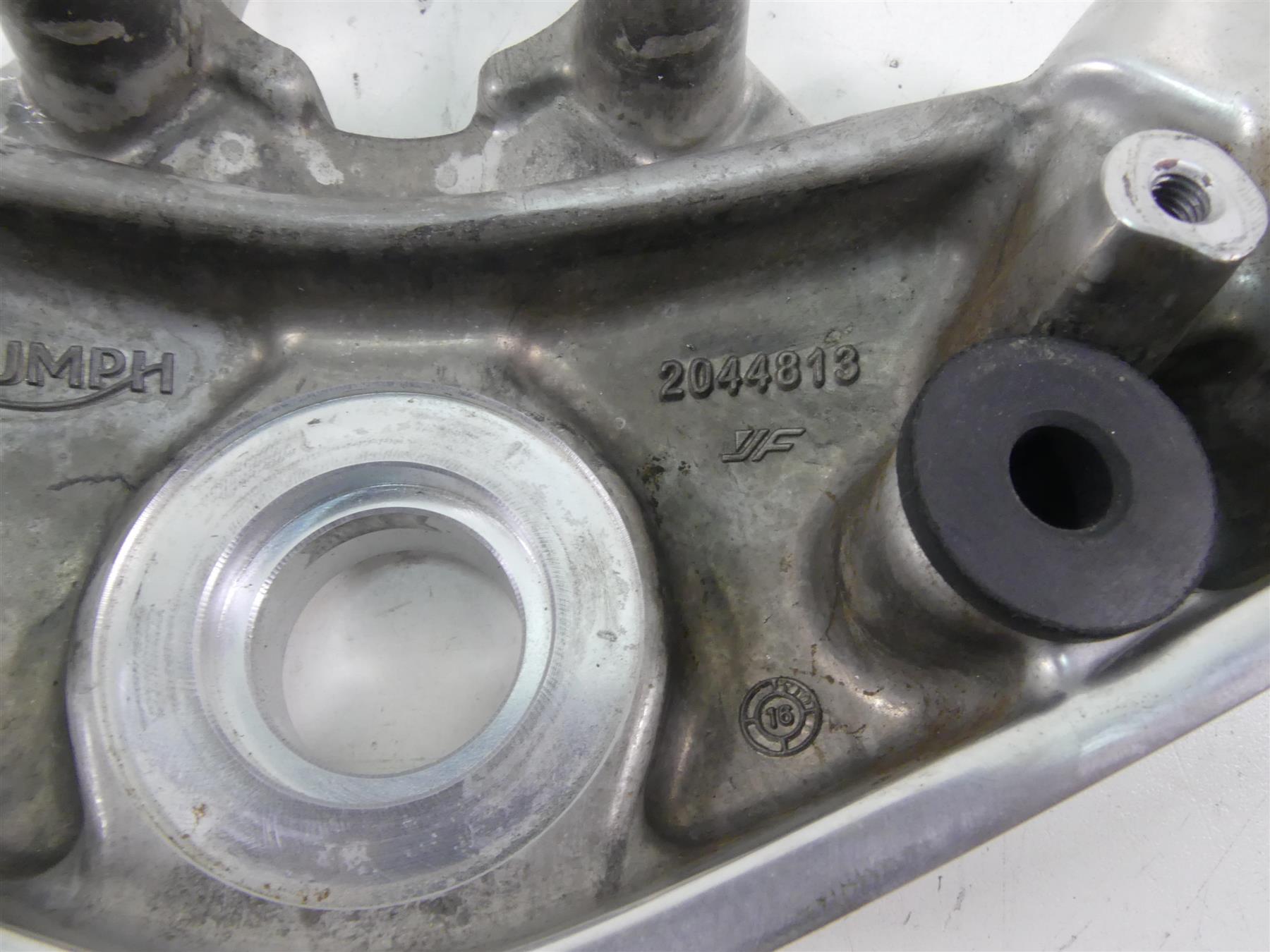 2017 Triumph Thruxton 1200 R Upper Triple Tree Steering Head 52mm T2044813 {{ shop.shopifyCountryName }} - Mototech271