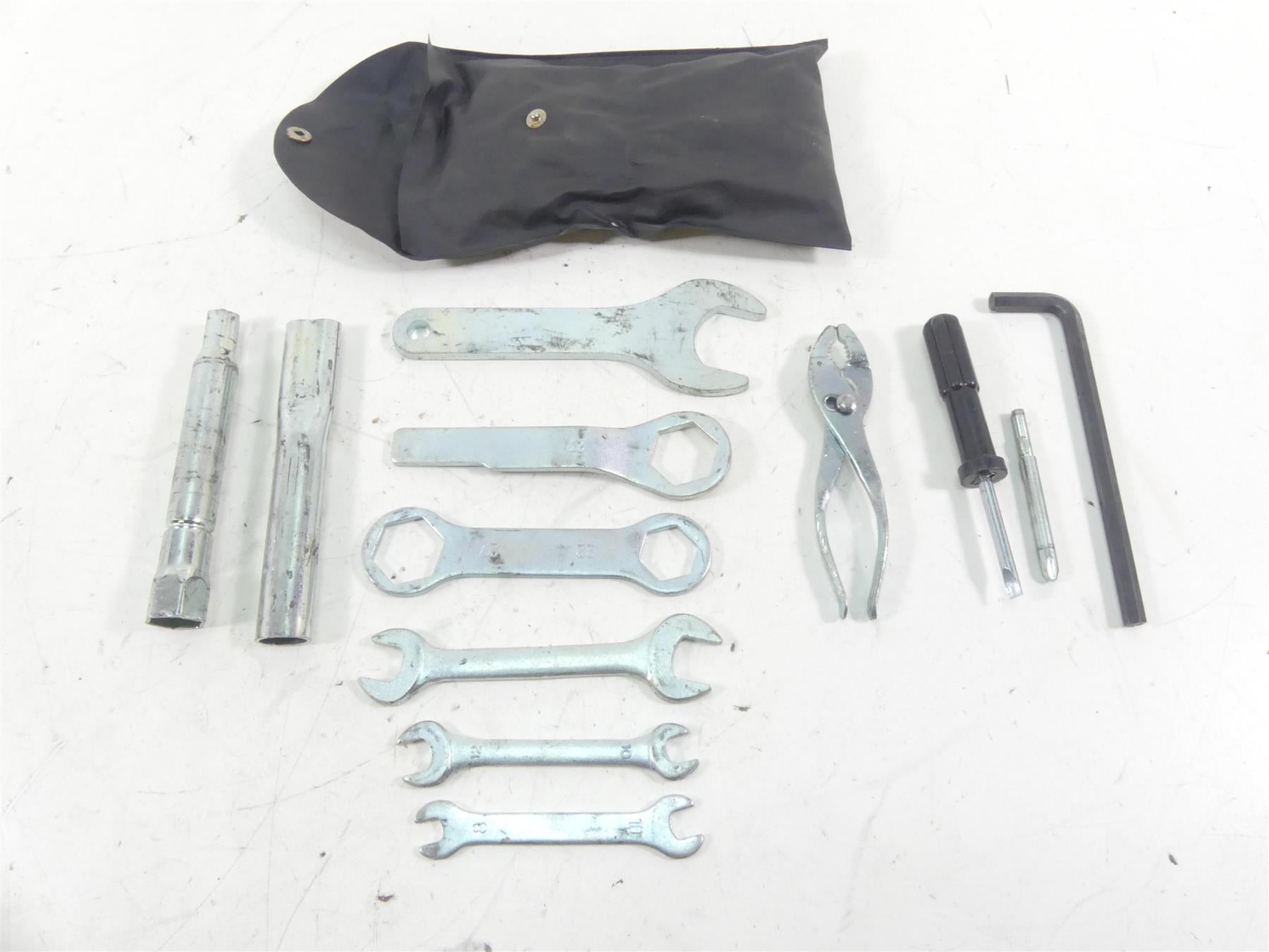 2001 Yamaha XV1600 Road Star Owners Tools Tool Kit 4WM-28100-00-00 | Mototech271