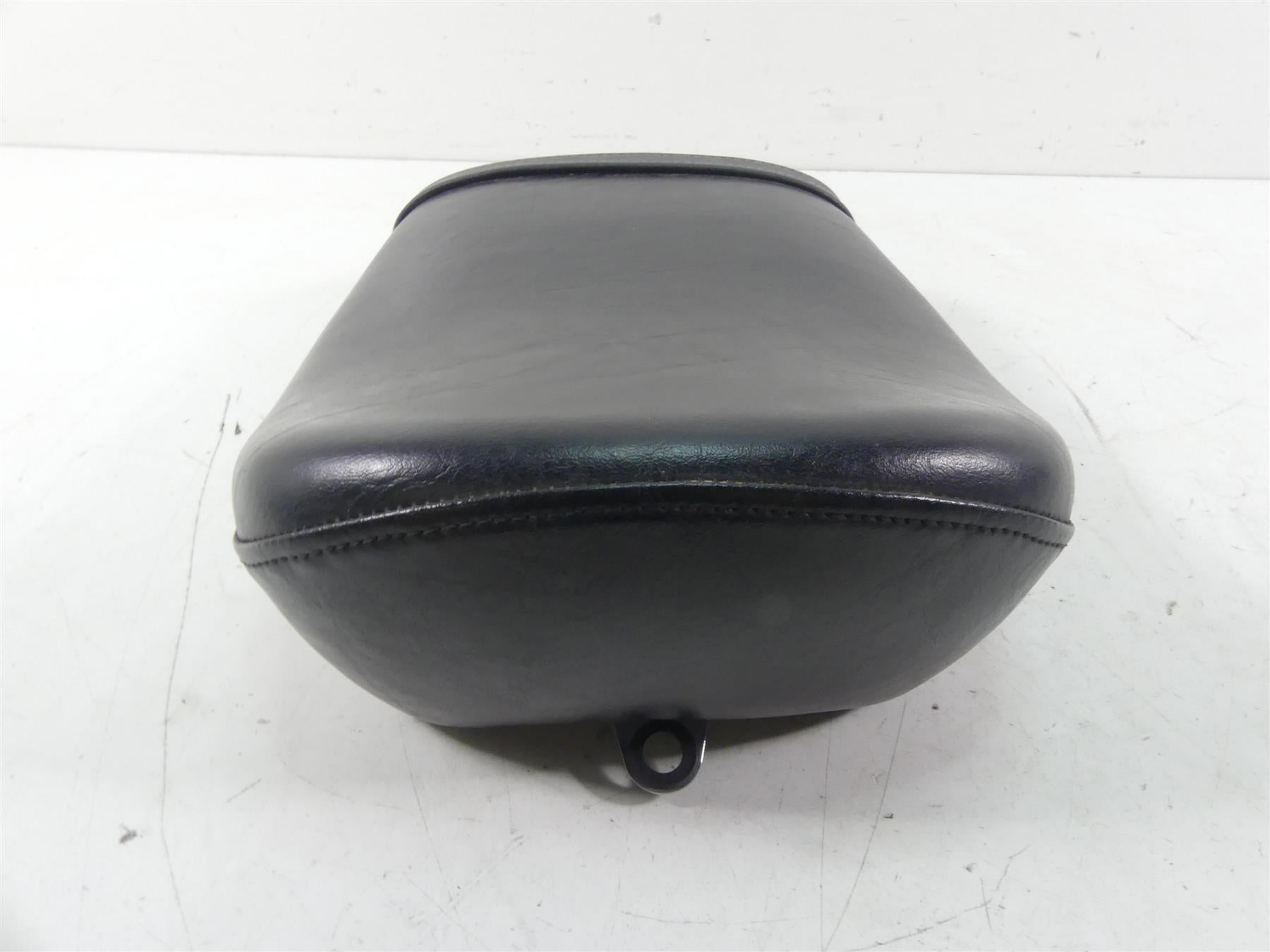 2002 Yamaha XVS1100 V-Star Rear Passenger Pillion Seat Saddle 5KS-24750-00-00 {{ shop.shopifyCountryName }} - Mototech271