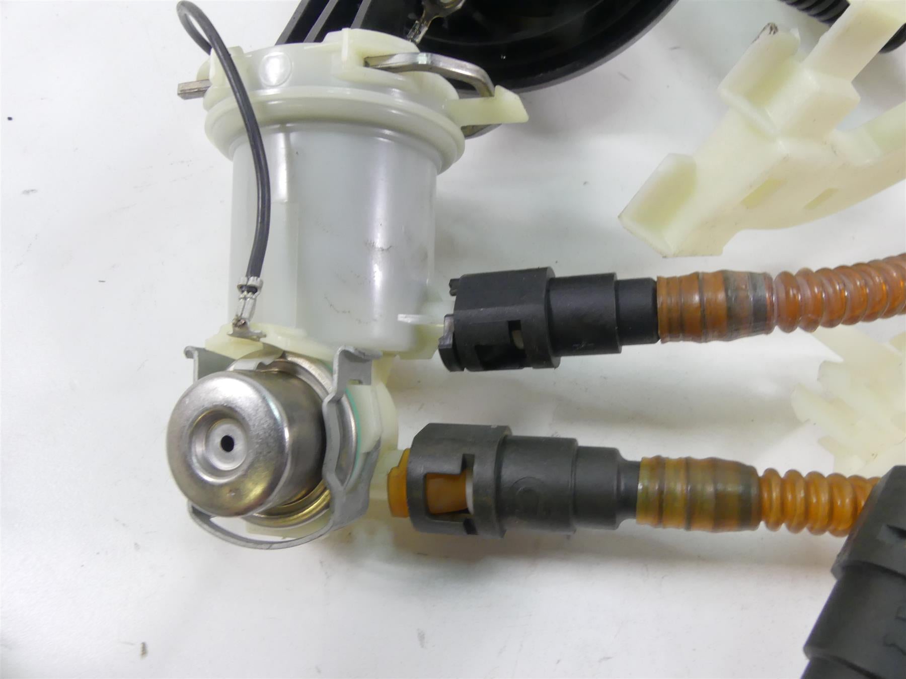 2010 Harley Touring FLHX Street Glide Fuel Gas Petrol Pump - Tested 75069-08 {{ shop.shopifyCountryName }} - Mototech271