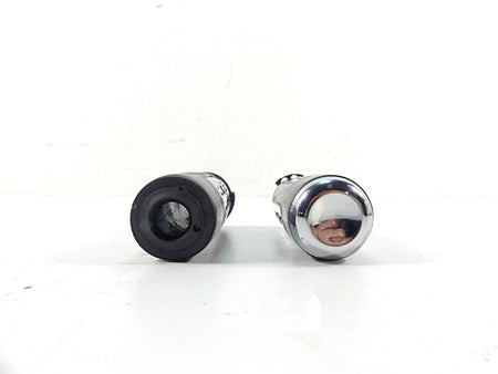 2007 Harley Touring FLHRSE CVO Road King Left Right Hand Grip Set 57202-07 {{ shop.shopifyCountryName }} - Mototech271