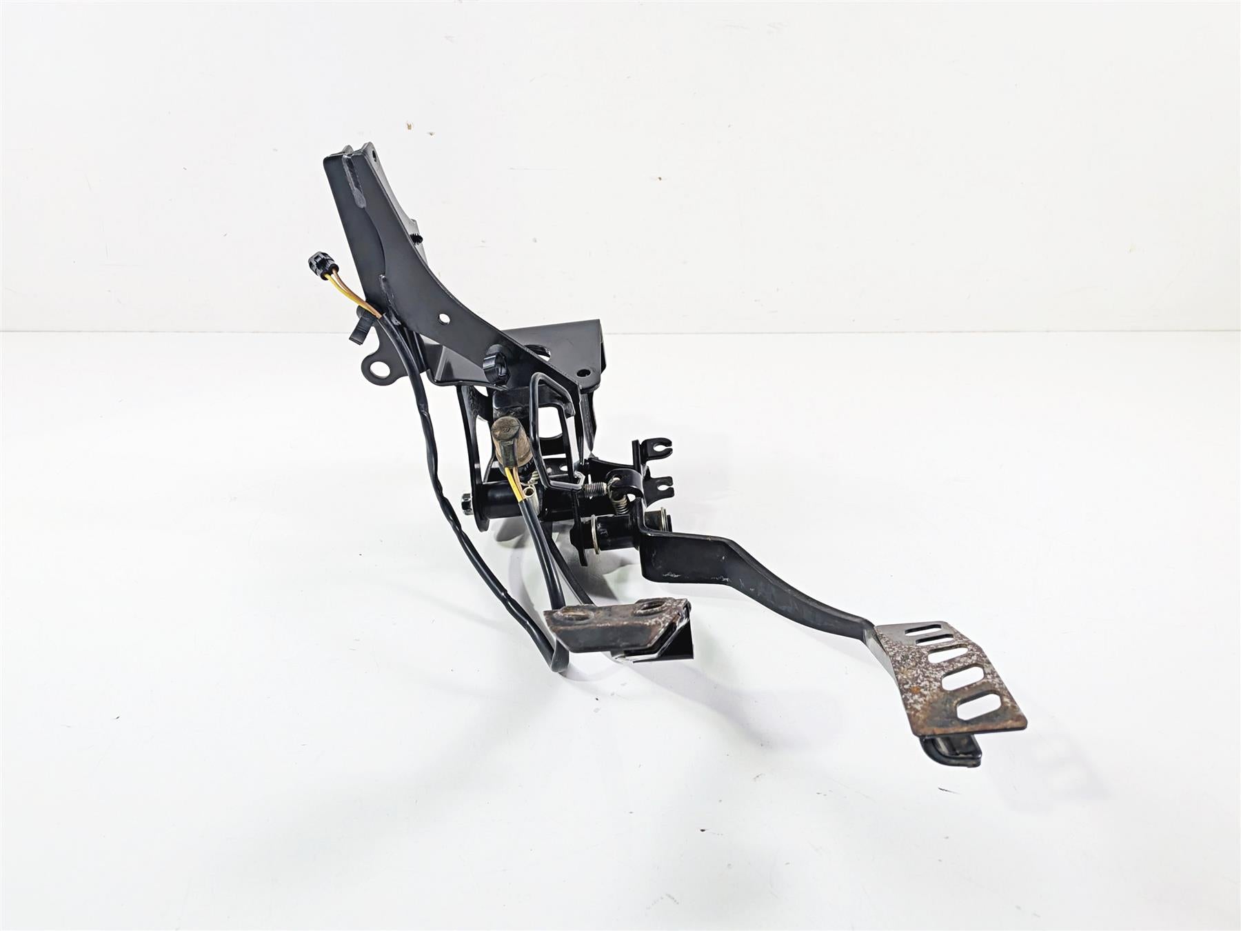 2017 Yamaha YXZ1000R EPS SS Foot Brake Accelerate Pedal Set B57-F2548-00-00 {{ shop.shopifyCountryName }} - Mototech271