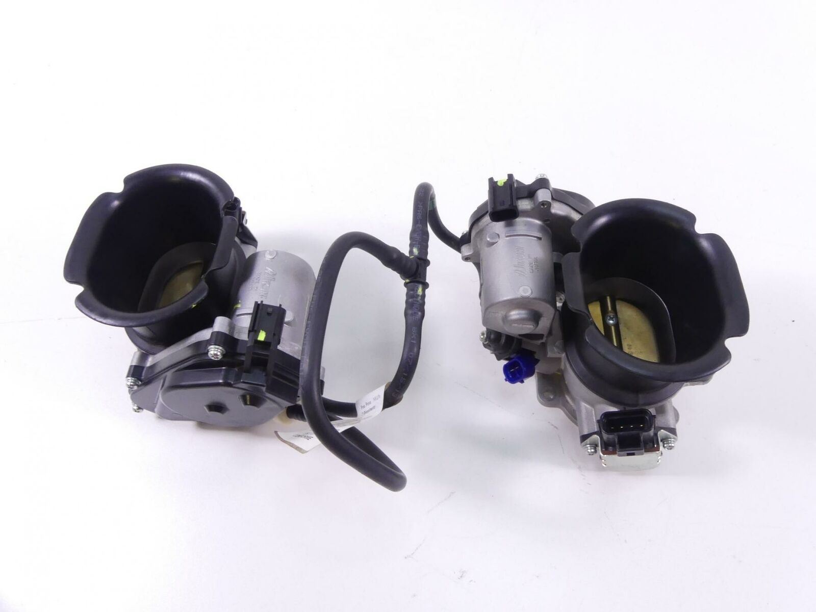 2014 Ducati 899 Panigale Throttle Body Set With Air Box Cover 28240921A {{ shop.shopifyCountryName }} - Mototech271