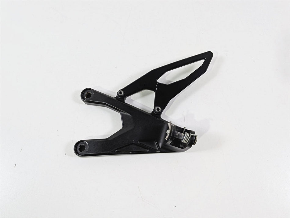 2016 Yamaha YZF R1 RN32 Front Left Foot Peg Mount 2CR-27442-00-00 {{ shop.shopifyCountryName }} - Mototech271