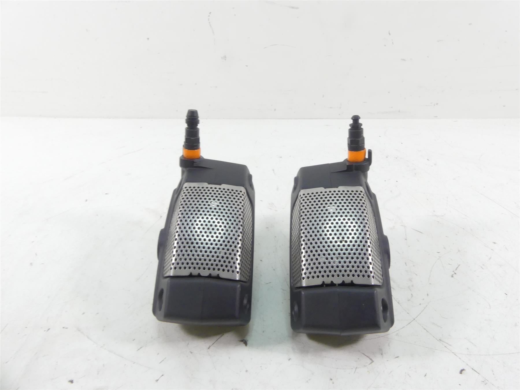2013 Harley Touring FLHX Street Glide Front Brake Caliper Set 43027-08 44023-08 {{ shop.shopifyCountryName }} - Mototech271