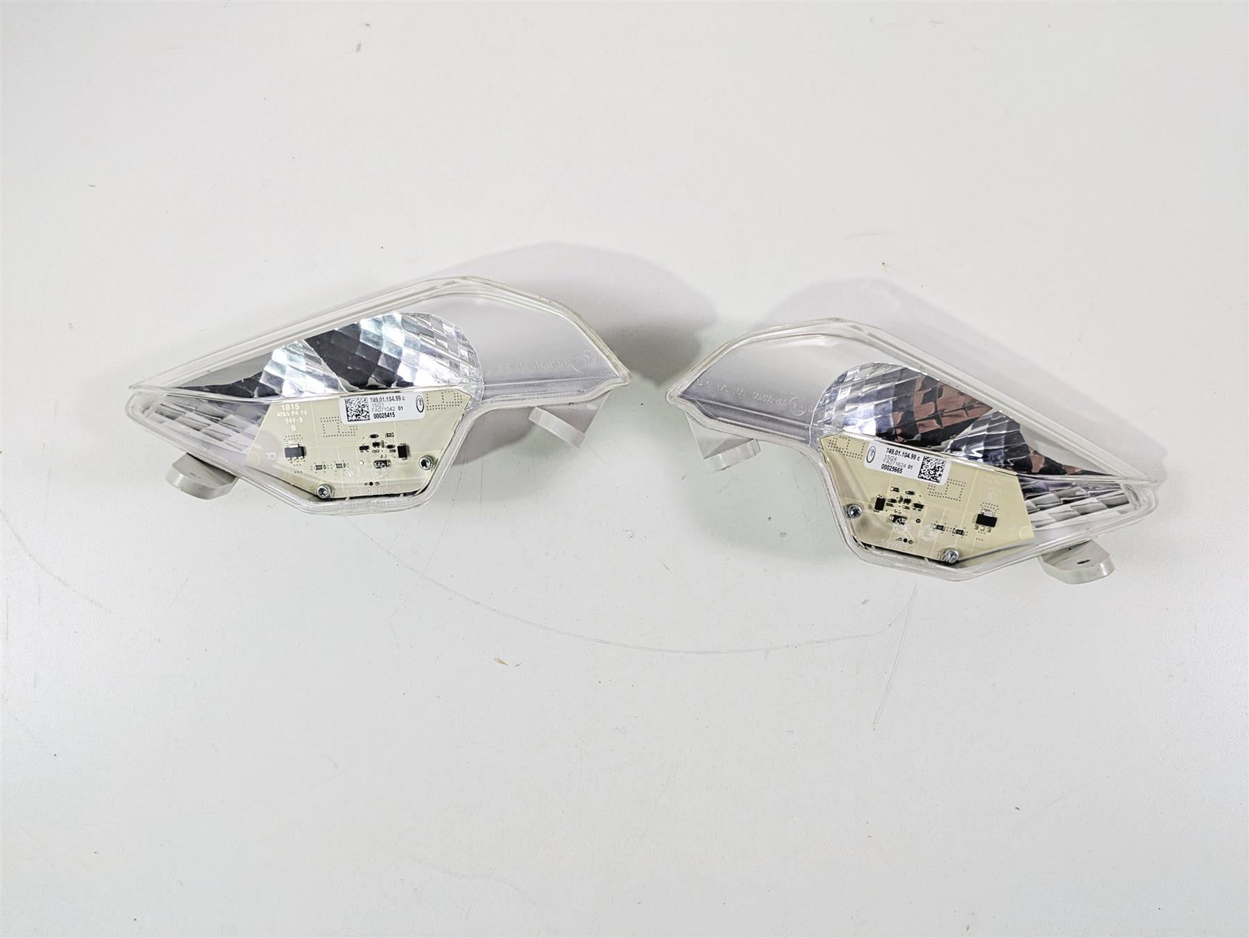 2016 BMW R1200RT K52 Front Blinker Turn Signal Set 63138541625 63138541626 {{ shop.shopifyCountryName }} - Mototech271