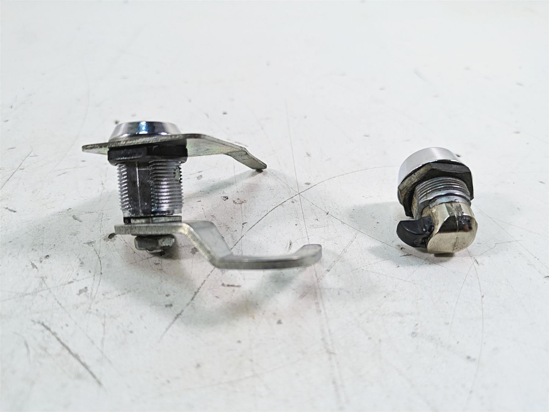 2008 Harley FLHTCU Electra Glide Ignition Switch Key Lock Set 71572-06 {{ shop.shopifyCountryName }} - Mototech271