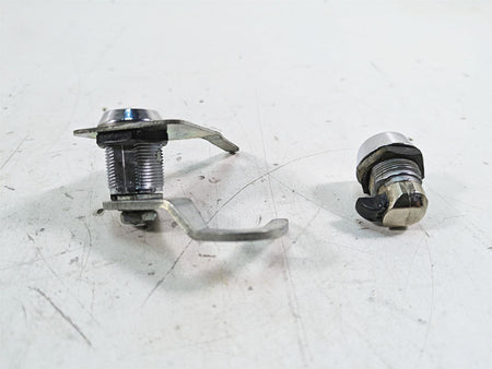 2008 Harley FLHTCU Electra Glide Ignition Switch Key Lock Set 71572-06 {{ shop.shopifyCountryName }} - Mototech271