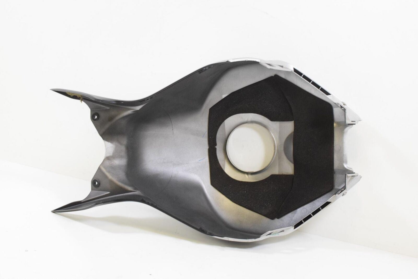 2004 Honda CBR1000RR CBR1000 RR OEM Upper Tank Cover Fairing NICE 83150-MEL-A00 {{ shop.shopifyCountryName }} - Mototech271
