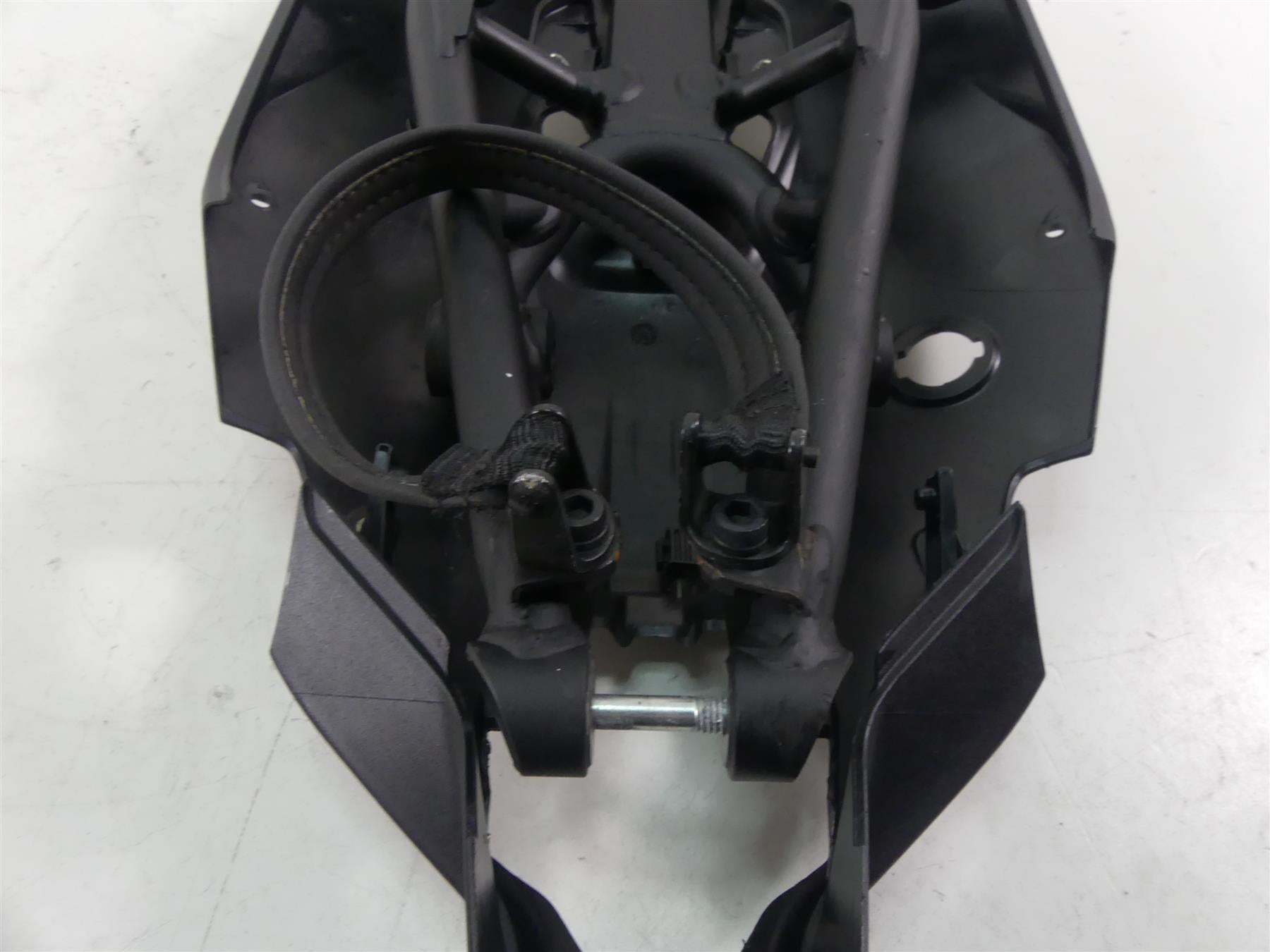 2020 Ducati Panigale V2 Rear Sub Frame Subframe & Inner Fender 47018321BA {{ shop.shopifyCountryName }} - Mototech271