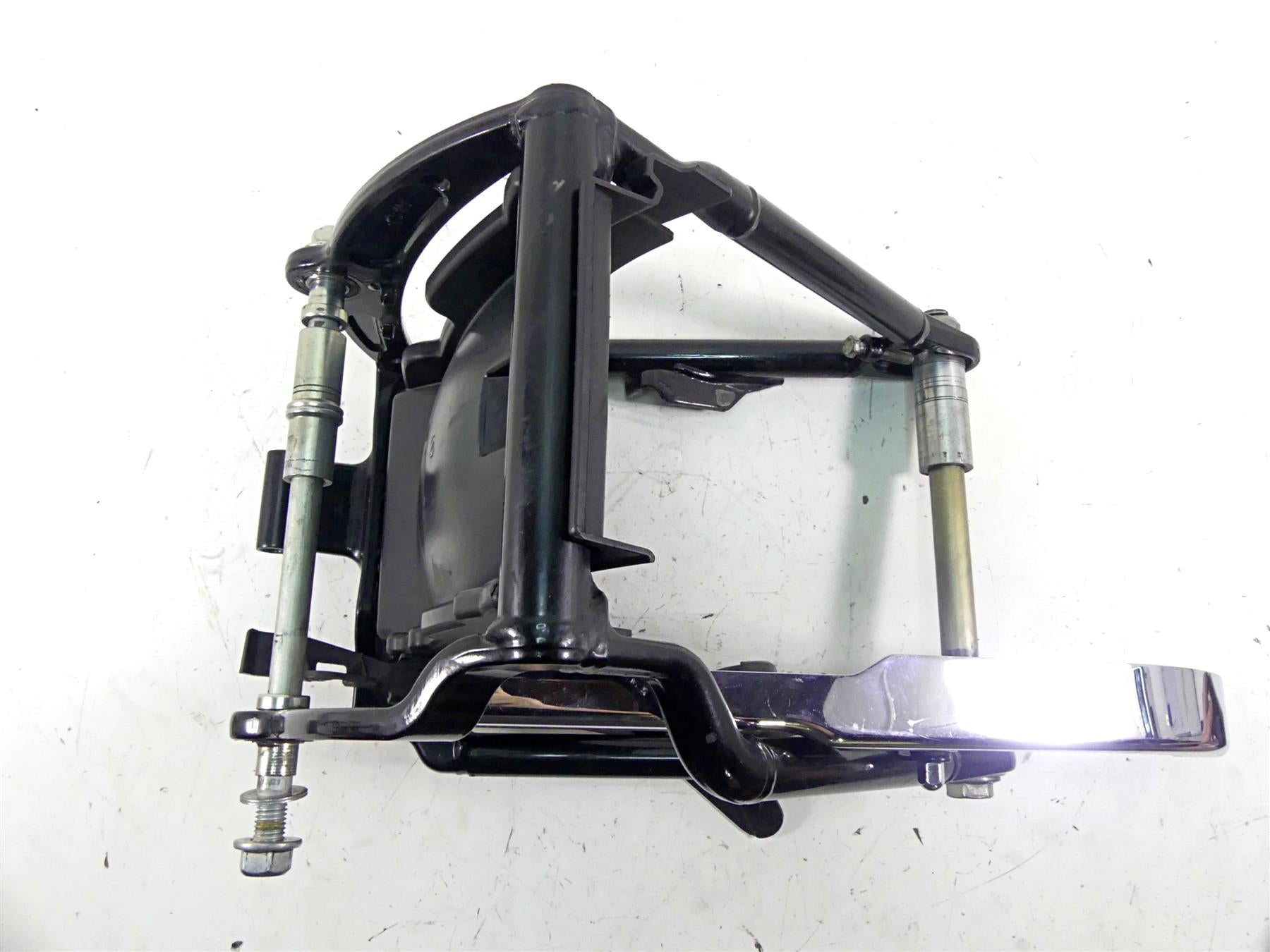 2011 Harley Softail FLSTF Fat Boy Rear Swing Arm Swing Arm & Axle 47573-11BHP {{ shop.shopifyCountryName }} - Mototech271