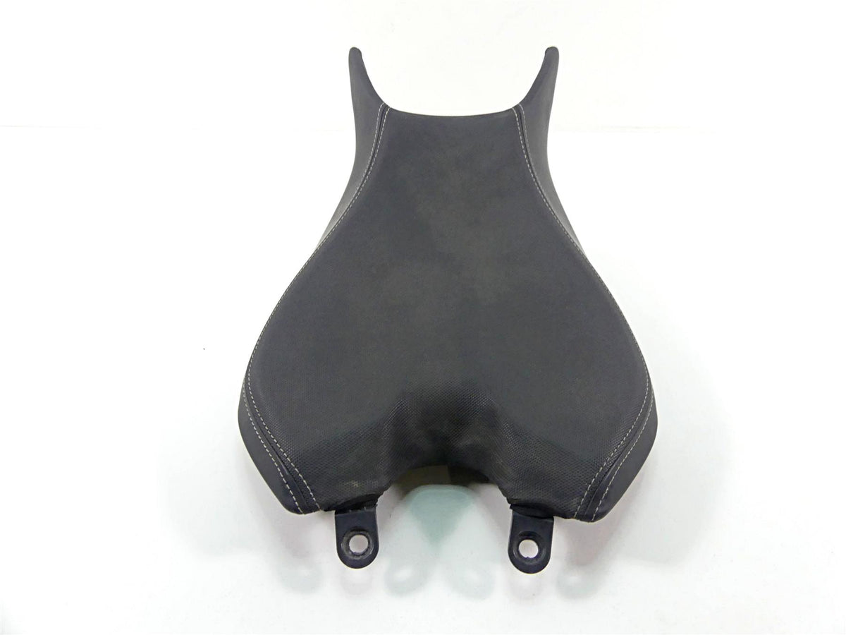 2022 Triumph Speed Triple 1200 RS Nice Front Rider Seat Saddle T2318014 {{ shop.shopifyCountryName }} - Mototech271