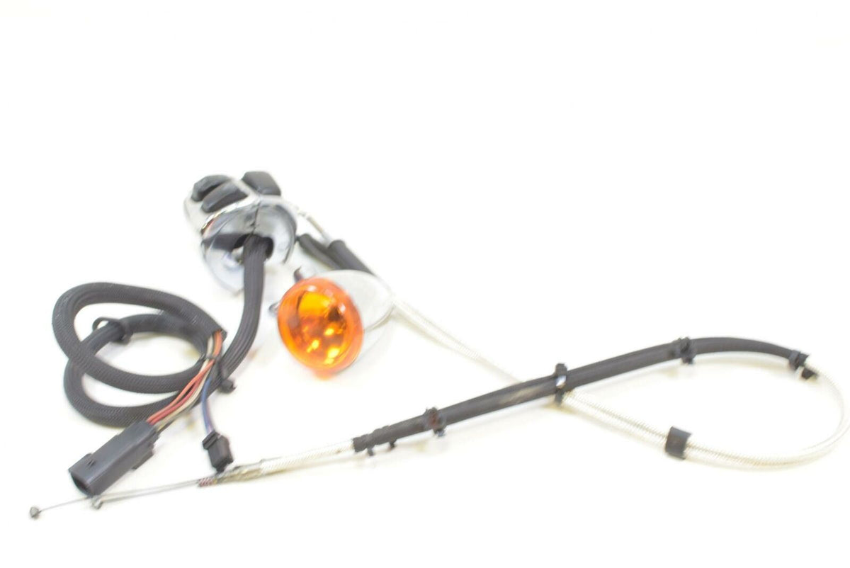 2009 Harley FXDFSE CVO Dyna Fat Bob Right Control Switch Blinker Throttl 71684-0 {{ shop.shopifyCountryName }} - Mototech271