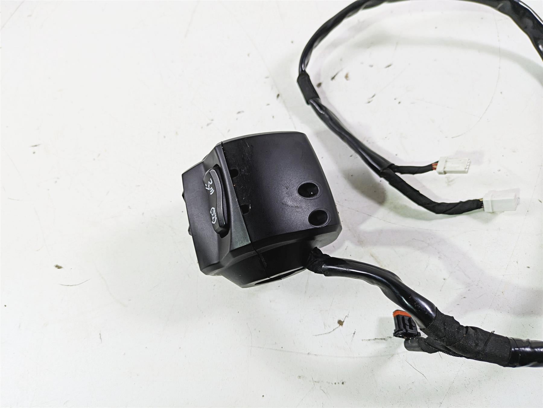 2022 Harley RA1250 S Pan America Right Hand Control Switch 71500523A {{ shop.shopifyCountryName }} - Mototech271