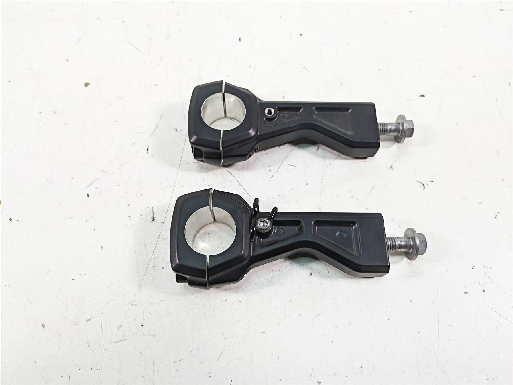 2022 Harley RA1250 S Pan America Handlebar Riser Holder Clamp Set 55900191 {{ shop.shopifyCountryName }} - Mototech271
