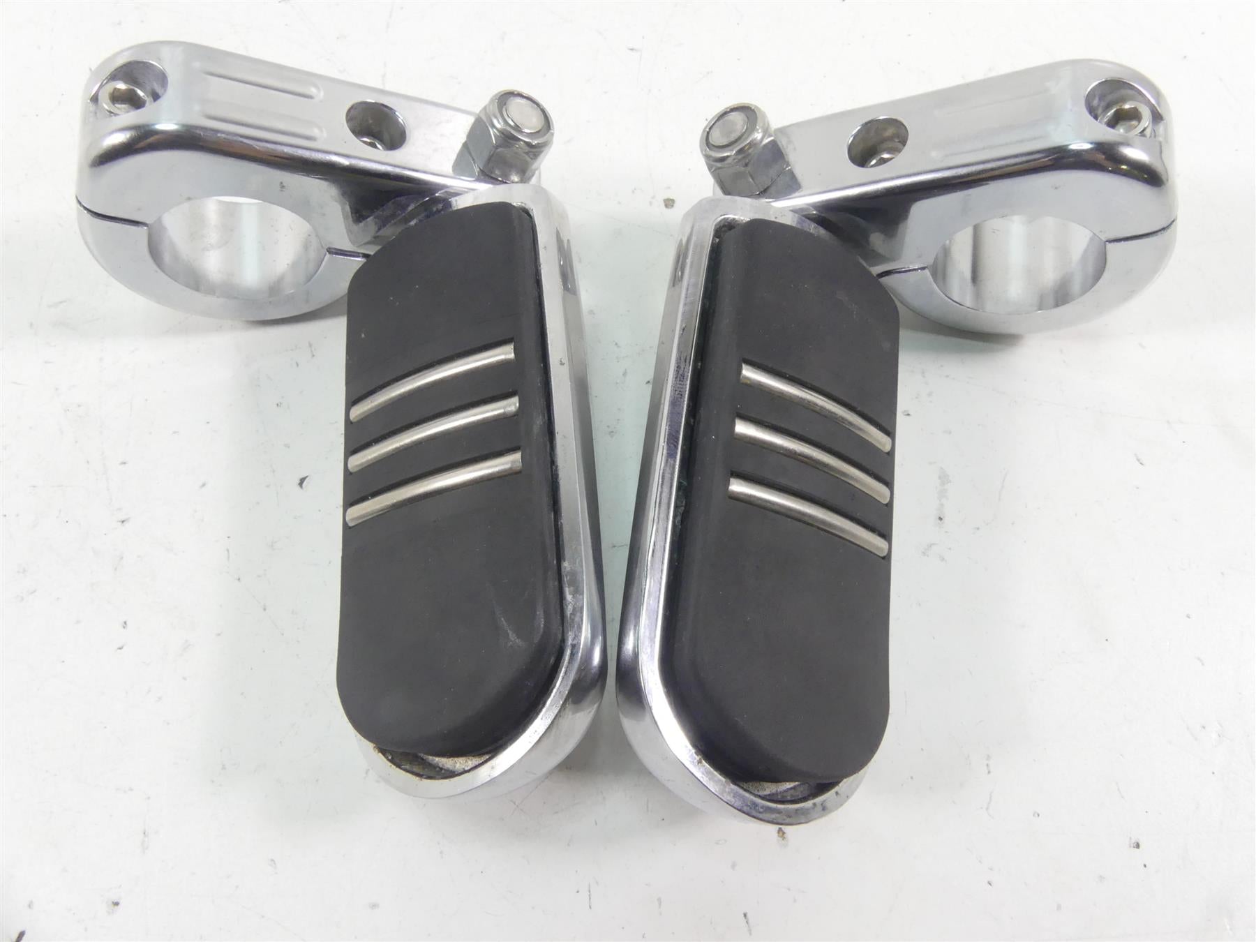 2005 Harley Touring CVO FLHTC SE Electra Glide Crash Guard Highway Foot Pegs {{ shop.shopifyCountryName }} - Mototech271