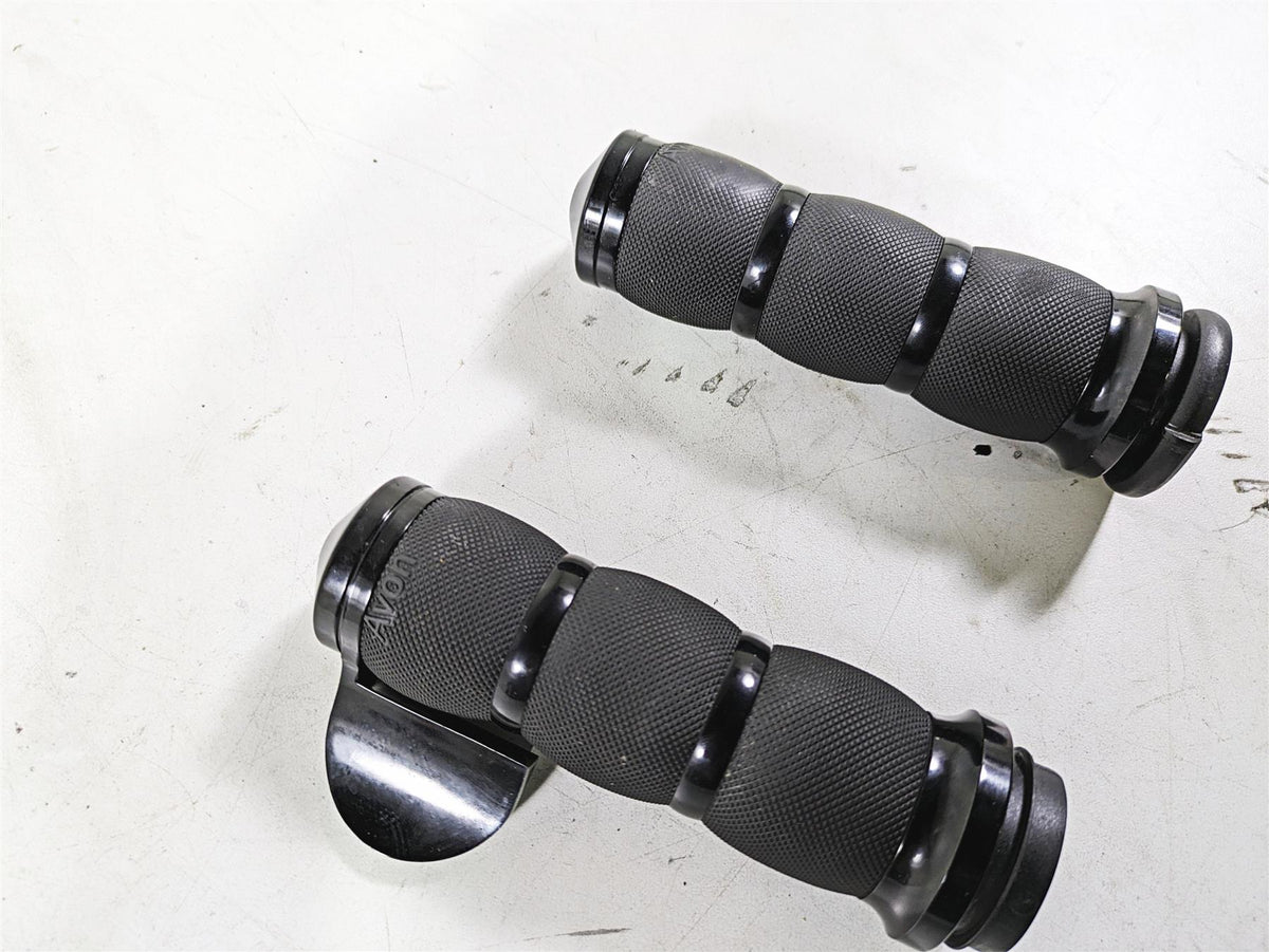2017 Harley Touring FLTRXS Road Glide Avon Air Cushion Hand Grips AIR-90-AN-B-FL {{ shop.shopifyCountryName }} - Mototech271