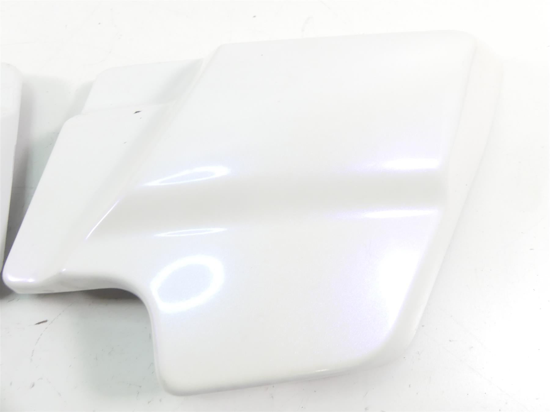2010 Harley Touring FLHRC Road King Side Cover White Ice Pearl 66250-09 {{ shop.shopifyCountryName }} - Mototech271