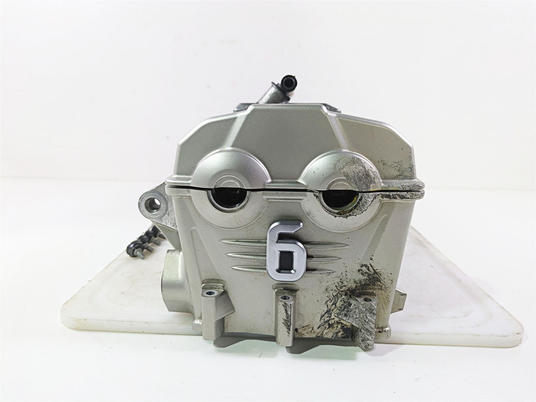 2014 BMW K1600 GTL K48 Cylinder Head & Valve Cover - Read 11118546019 {{ shop.shopifyCountryName }} - Mototech271