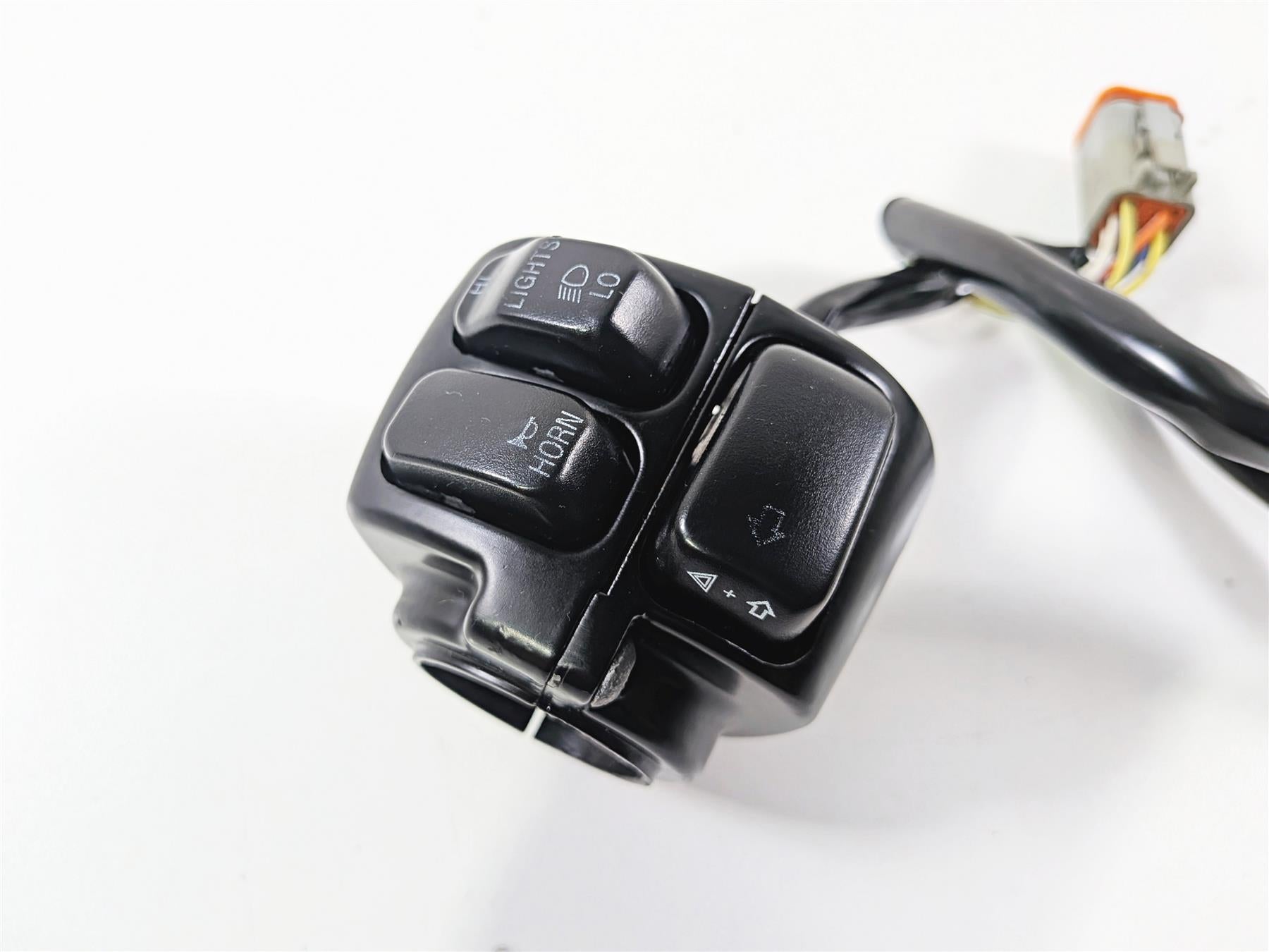 2000 Harley Touring FLHRCI Road King Left Hand Control Switch 71597-96B {{ shop.shopifyCountryName }} - Mototech271