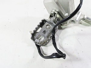 2021 Yamaha Tenere 700 XTZ7 Right Footpeg Foot Peg & Mount BW3-F7443-00-00 | Mototech271