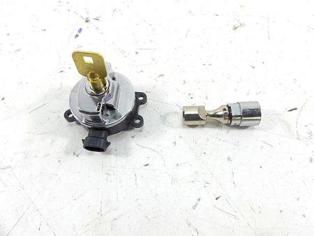 2011 Harley Softail FLSTF Fat Boy Ignition Switch Key Steering Lock Set 71517-11 {{ shop.shopifyCountryName }} - Mototech271