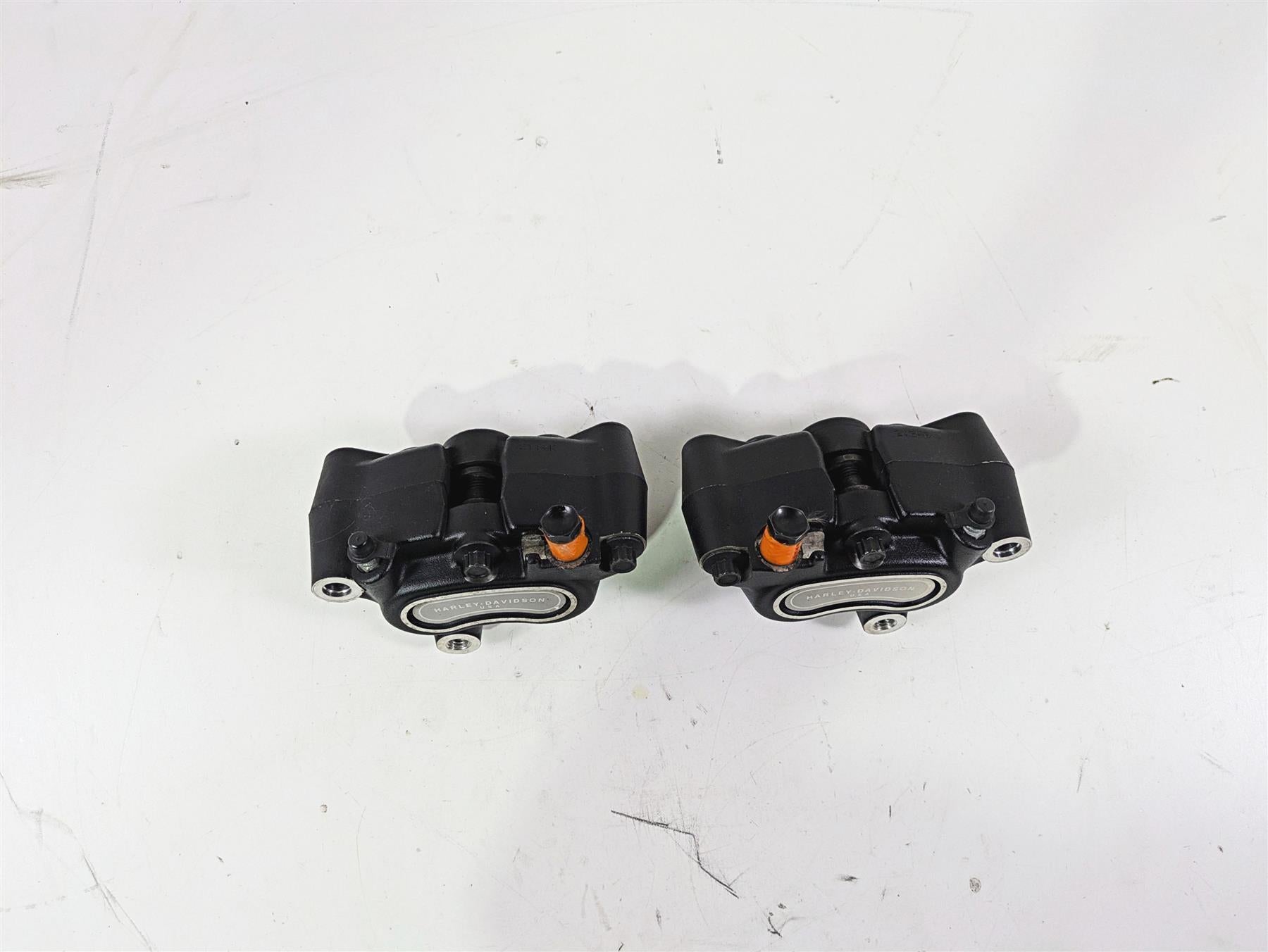 2015 Harley FXDF Dyna Fat Bob Front Brake Caliper Set 41300001 41300002 {{ shop.shopifyCountryName }} - Mototech271