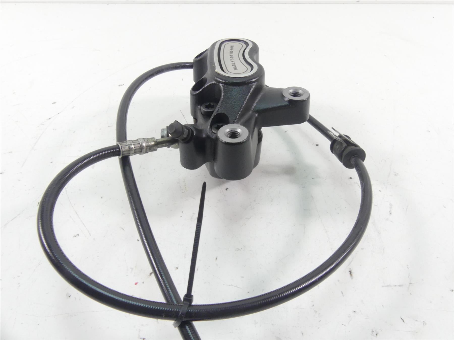 2018 Harley Softail FXBB Street Bob Front Brake Caliper + Line 41300095 {{ shop.shopifyCountryName }} - Mototech271