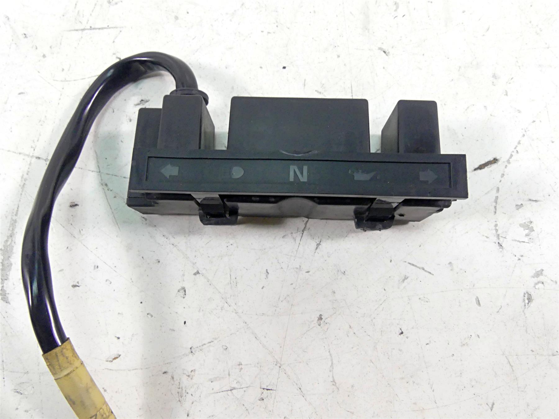 2006 Harley Softail FXSTSI Springer Indicator Instrument Lights 68113-99C {{ shop.shopifyCountryName }} - Mototech271
