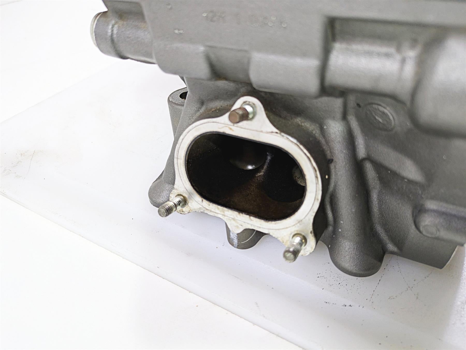 2012 Ducati Streetfighter 848 Cylinderhead Cylinder Heads 30123301AB 30122782AB {{ shop.shopifyCountryName }} - Mototech271