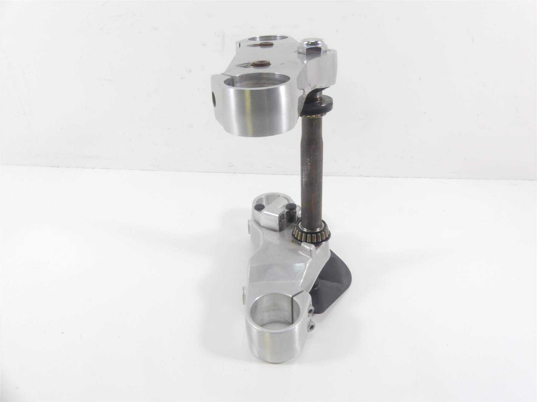 2007 Suzuki M109R VZR1800 Boulevard Upper & Lower Triple Tree 51410-48G00 {{ shop.shopifyCountryName }} - Mototech271