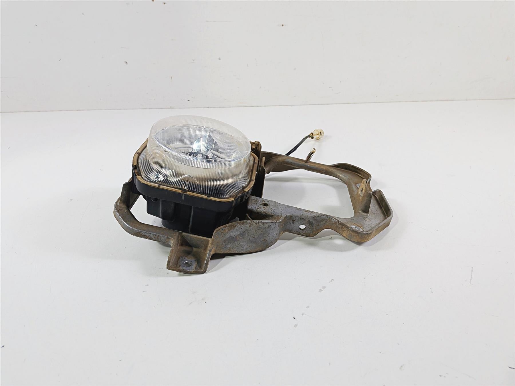 2017 Yamaha YXZ1000R EPS SS Left Headlight Head Light Lamp 2UD-84300-00-00 {{ shop.shopifyCountryName }} - Mototech271