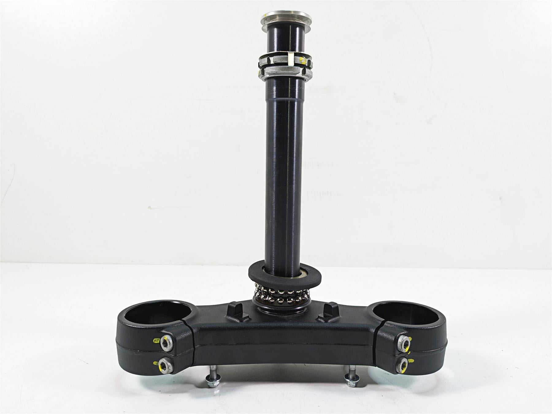 2020 Moto Guzzi V85 TT Adventure Lower Triple Tree Steering Clamp 2B004647 {{ shop.shopifyCountryName }} - Mototech271