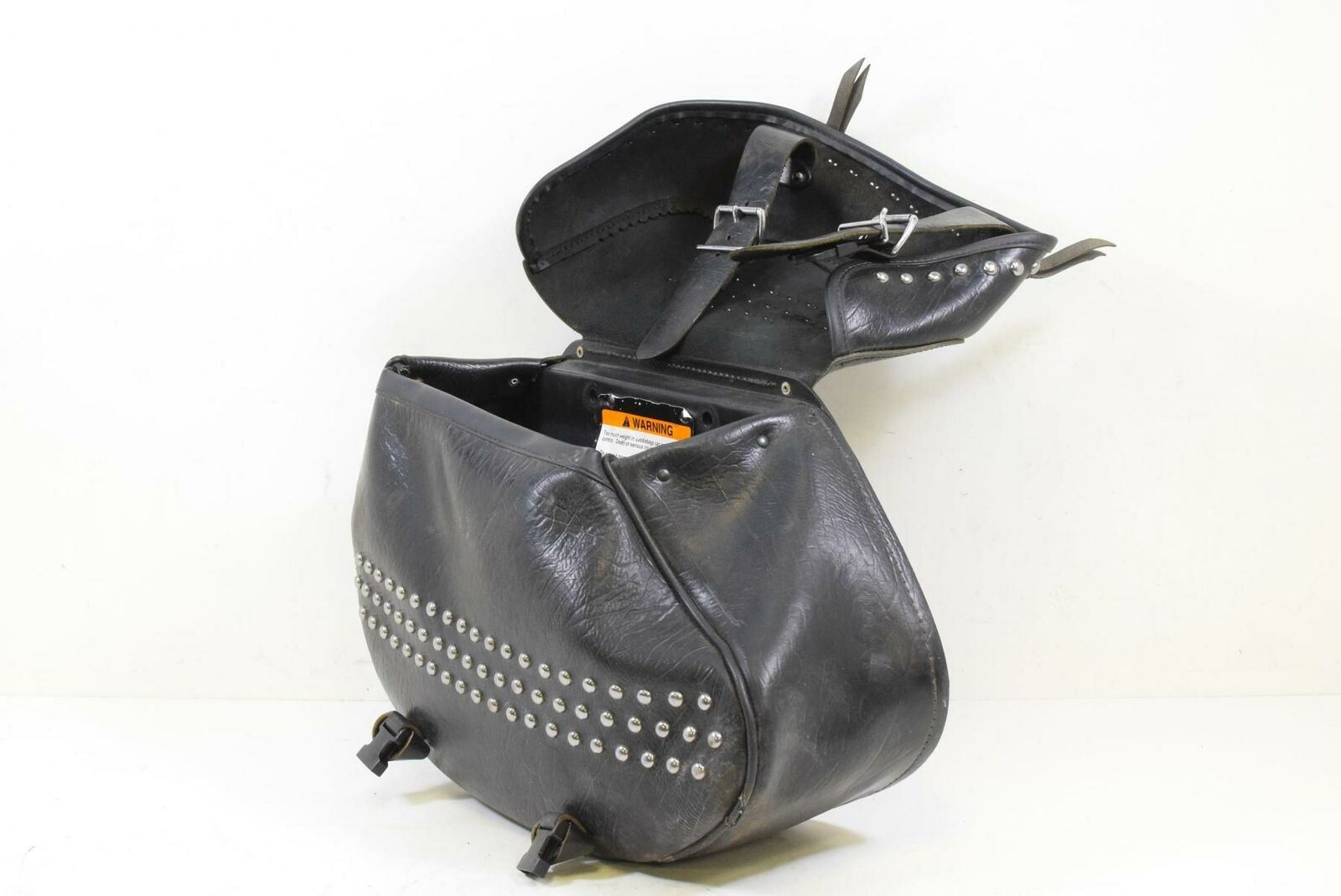 2011 Harley Softail FLSTC Heritage Classic Left Saddlebag & Mount 90476-09 {{ shop.shopifyCountryName }} - Mototech271