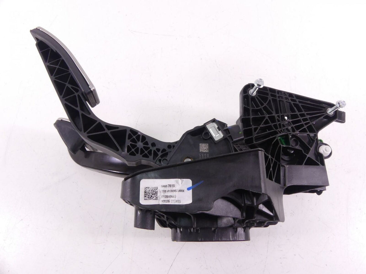 2020 Vanderhall Venice BlackJack Accelerate Throttle Brake Pedal Set 64657619 {{ shop.shopifyCountryName }} - Mototech271