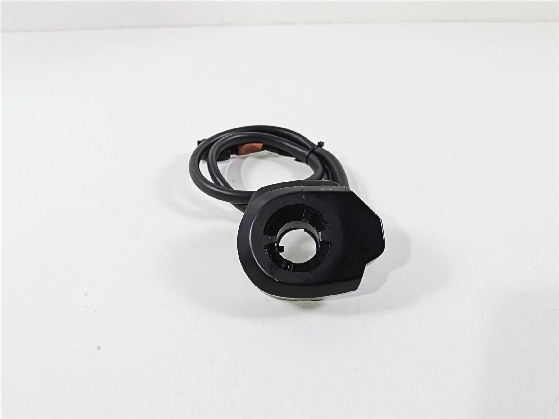 2022 Triumph Tiger 900 GT Pro Ride Fly By Wire Throttle Grip Sensor T2042074 {{ shop.shopifyCountryName }} - Mototech271