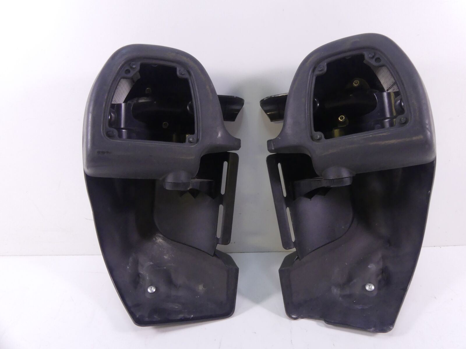 2009 Harley Touring FLHTCU Electra Glide Lower Leg Fairing Cover Set 58816-05A {{ shop.shopifyCountryName }} - Mototech271