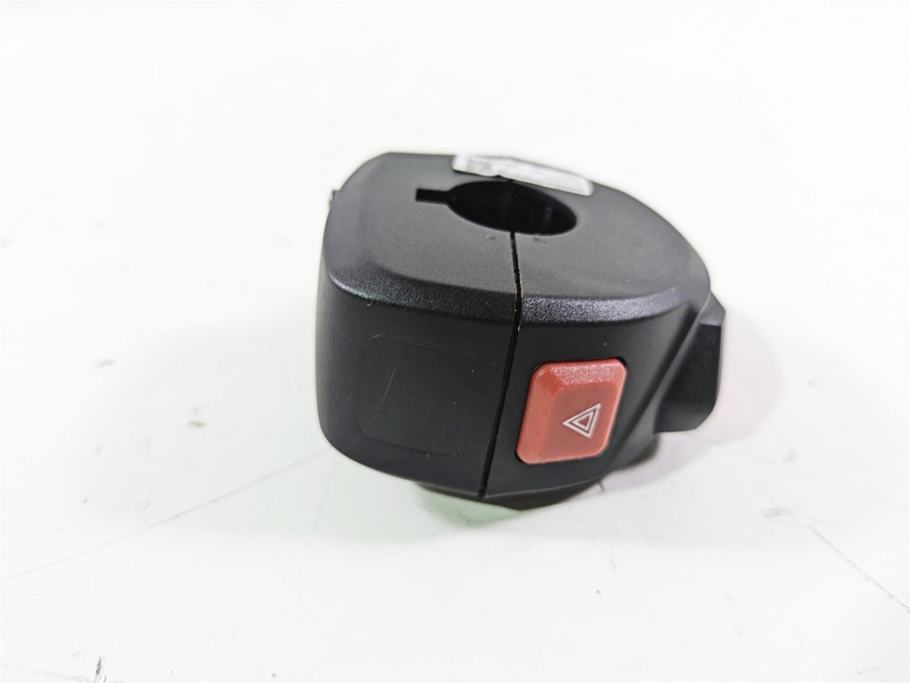 2020 Triumph Daytona 765 Moto2 Right Hand Control Switch T2044828 {{ shop.shopifyCountryName }} - Mototech271