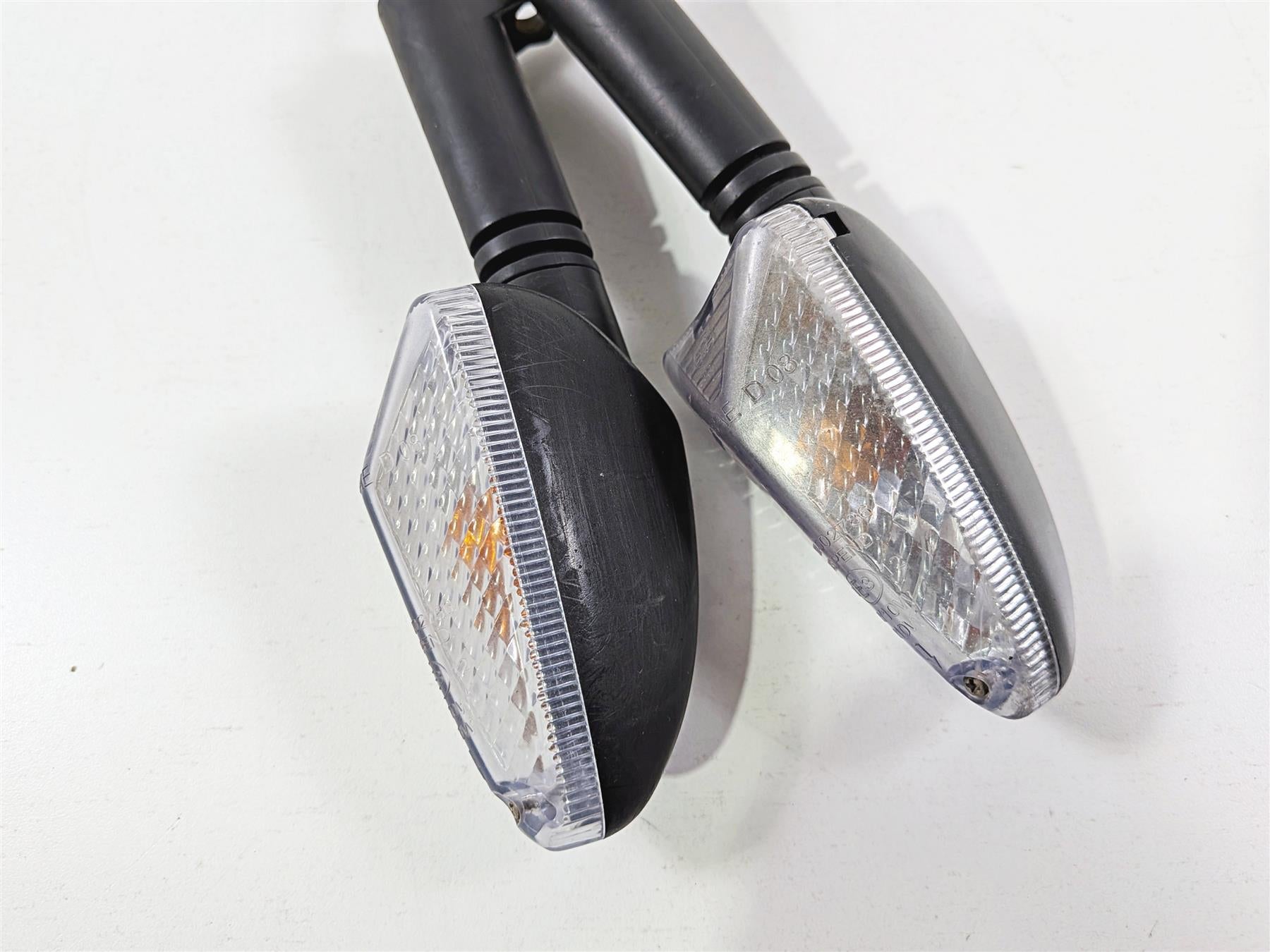 2015 BMW R1200GS K50 Front Blinker Turn Signal Set 63138534355 63138534354 {{ shop.shopifyCountryName }} - Mototech271