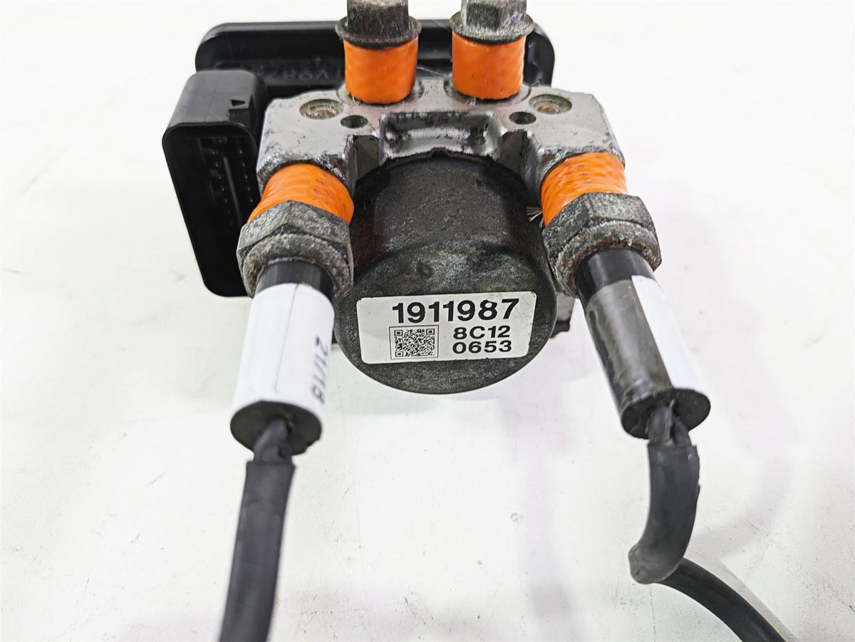 2018 Indian Chieftain Limited Abs Brake Pump Unit Module 2204981 {{ shop.shopifyCountryName }} - Mototech271