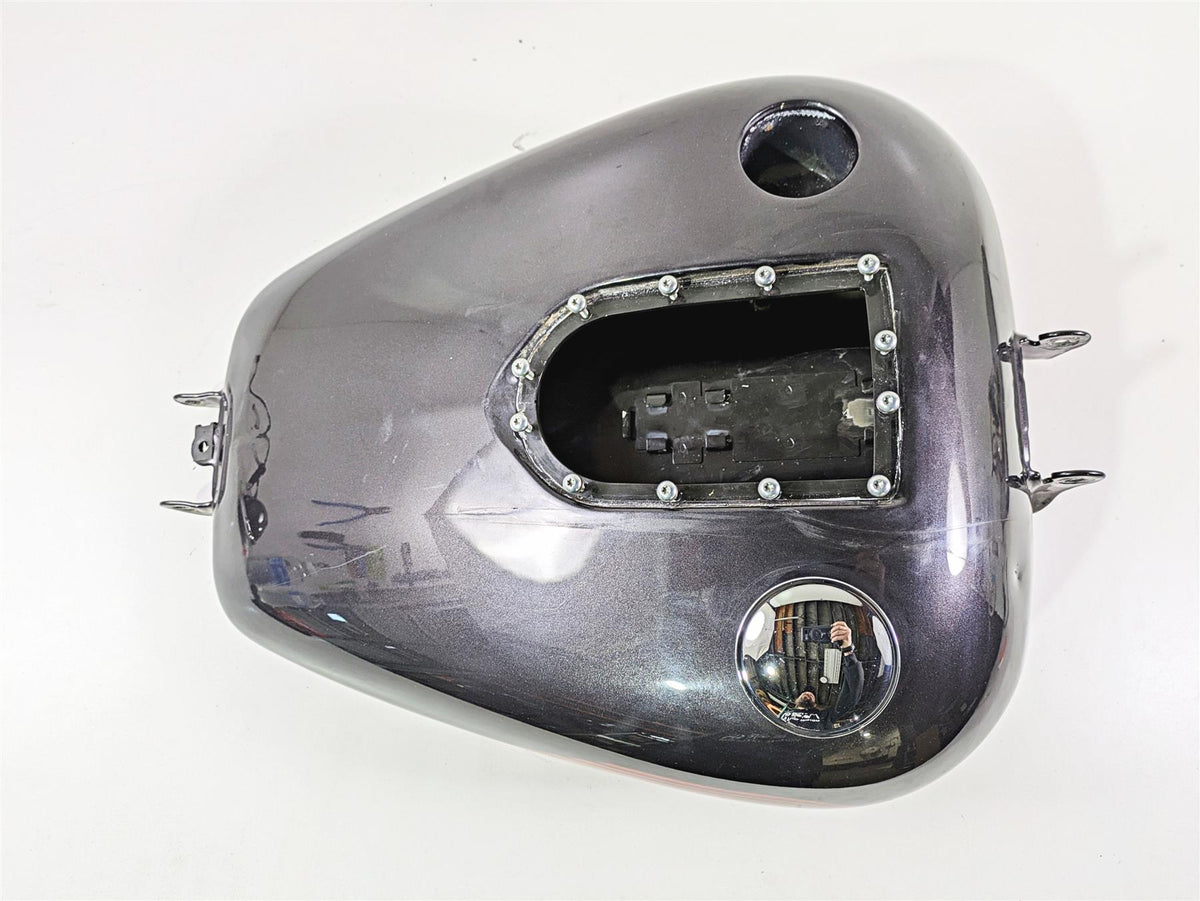 2011 Harley FXDC Dyna Super Glide Fuel Gas Petrol Tank Reservoir - Read 61000705 {{ shop.shopifyCountryName }} - Mototech271