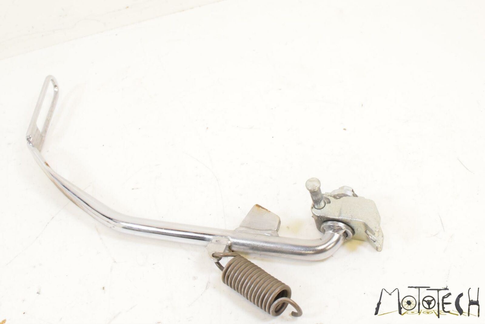 2014 Harley 103 FXDWG Dyna Wide Glide Side Kickstand Jiffy Stand 49704-90H {{ shop.shopifyCountryName }} - Mototech271