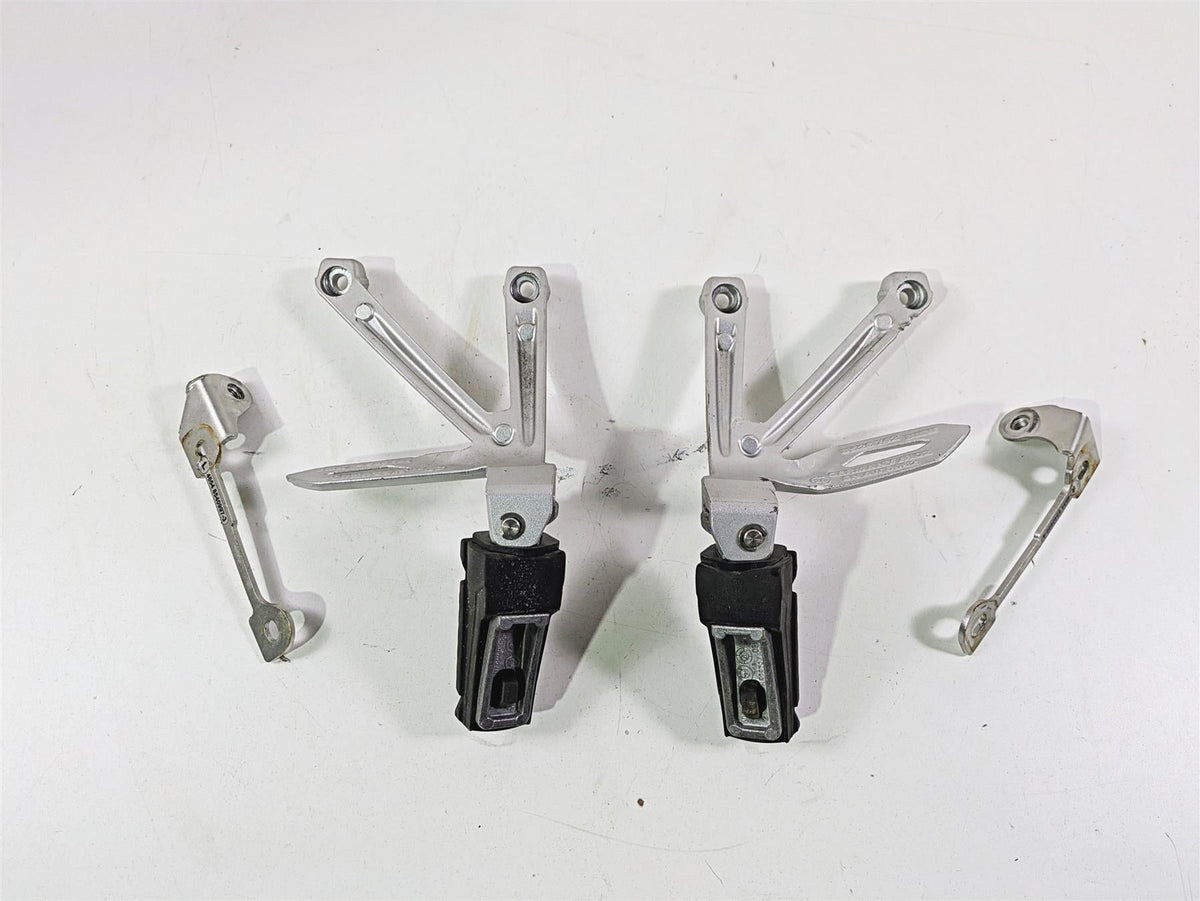 2021 BMW R1250GS K51 Adv Rear Passenger Footpeg Rest Set 46718526741 46718526742 {{ shop.shopifyCountryName }} - Mototech271