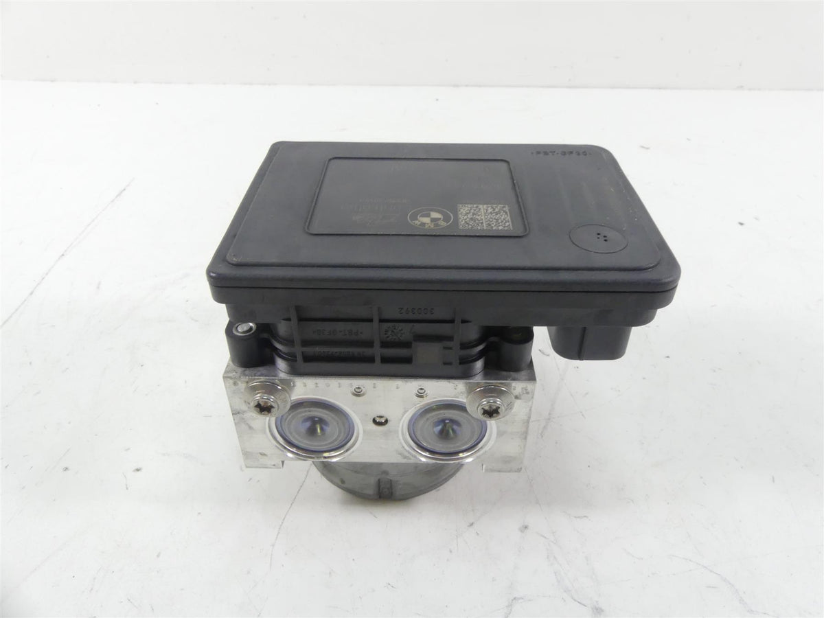 2017 BMW R1200RT K52 Abs Brake Pump Module 34518566956 {{ shop.shopifyCountryName }} - Mototech271