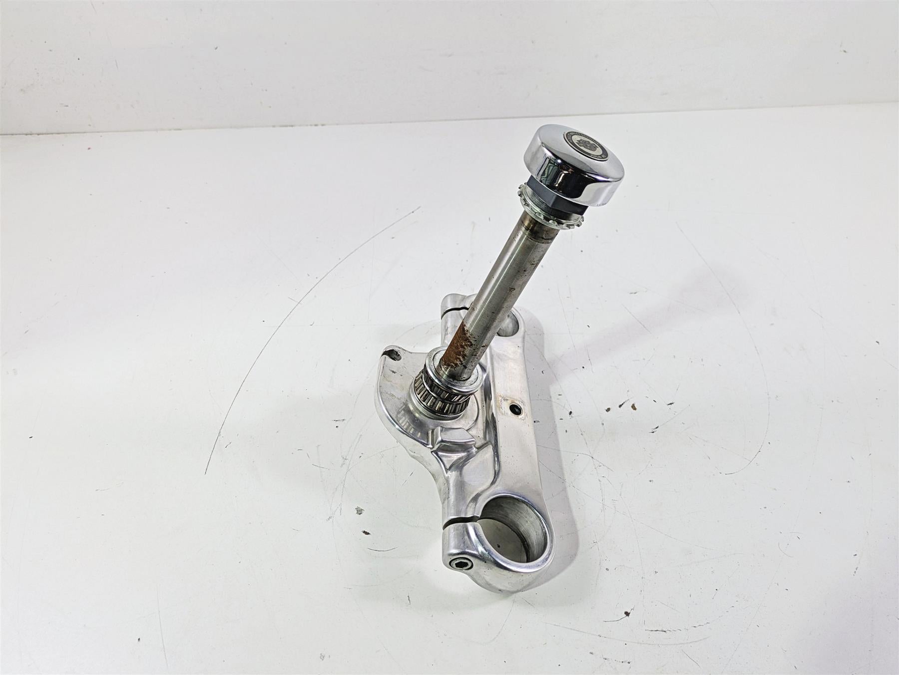 2011 Harley FXDC Dyna Super Glide Lower Triple Tree Clamp 49mm 45867-08 {{ shop.shopifyCountryName }} - Mototech271