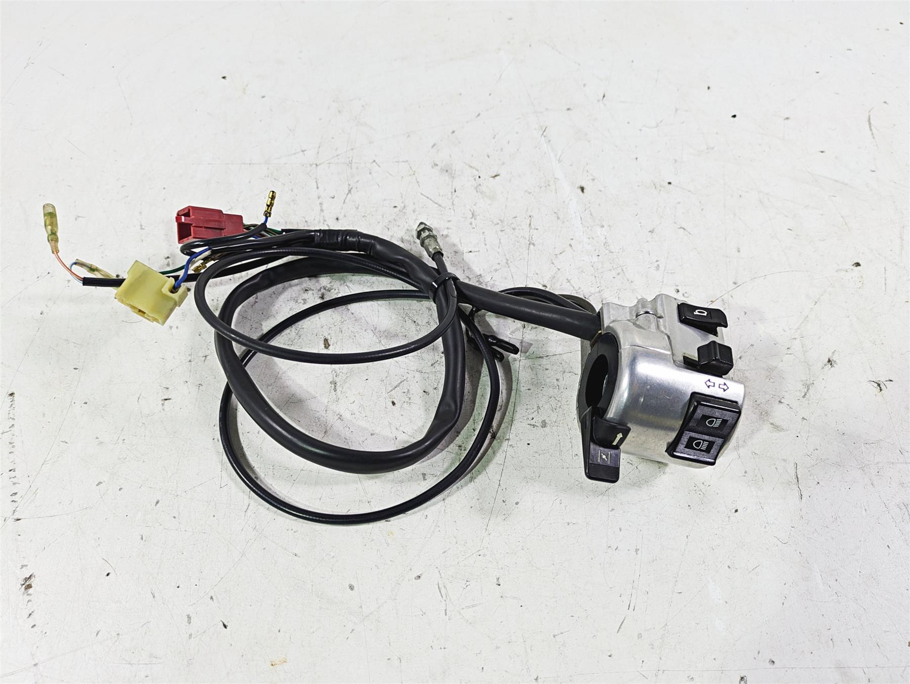 1998 Honda GL1500 Valkyrie Tour Left Hand Blinker Control Switch 35020-MZ0-670 {{ shop.shopifyCountryName }} - Mototech271