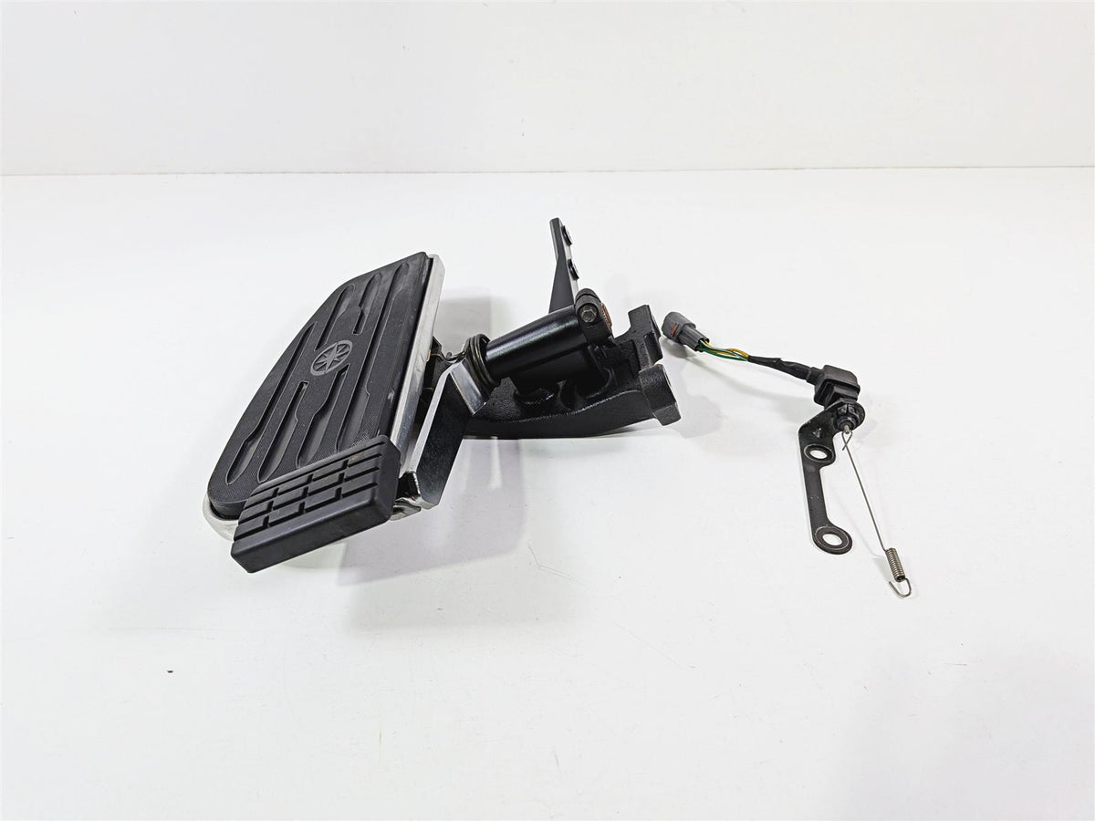 2006 Yamaha XVZ1300 Royal Star Right Floor Board & Brake Pedal 4XY-27420-10-00 {{ shop.shopifyCountryName }} - Mototech271